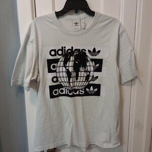 Adidas Originals felt world round neck size Medium